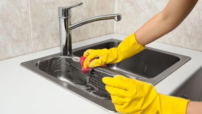 How to Clean a Stainless Steel Sink Easily and Effectively